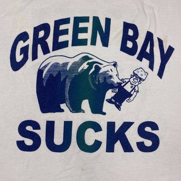 Green Bay Sucks Brett Favre Swallows White Short Sleeve NFL Shirt Size XL - Picture 3 of 6